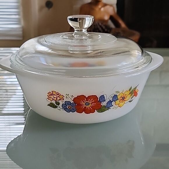 🎉Host Pick🎉Vintage Glasbake "Wildflowers" Baking Dish With Lid - Picture 1 of 3